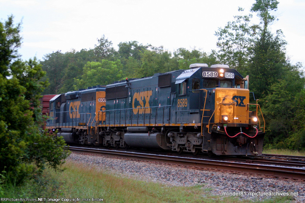 CSX 8589